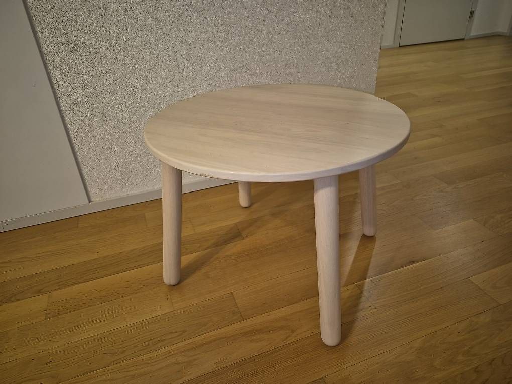 Tische: Runder Spielba Kindertisch – Gebraucht aus Zürich von a.b.g.baumann