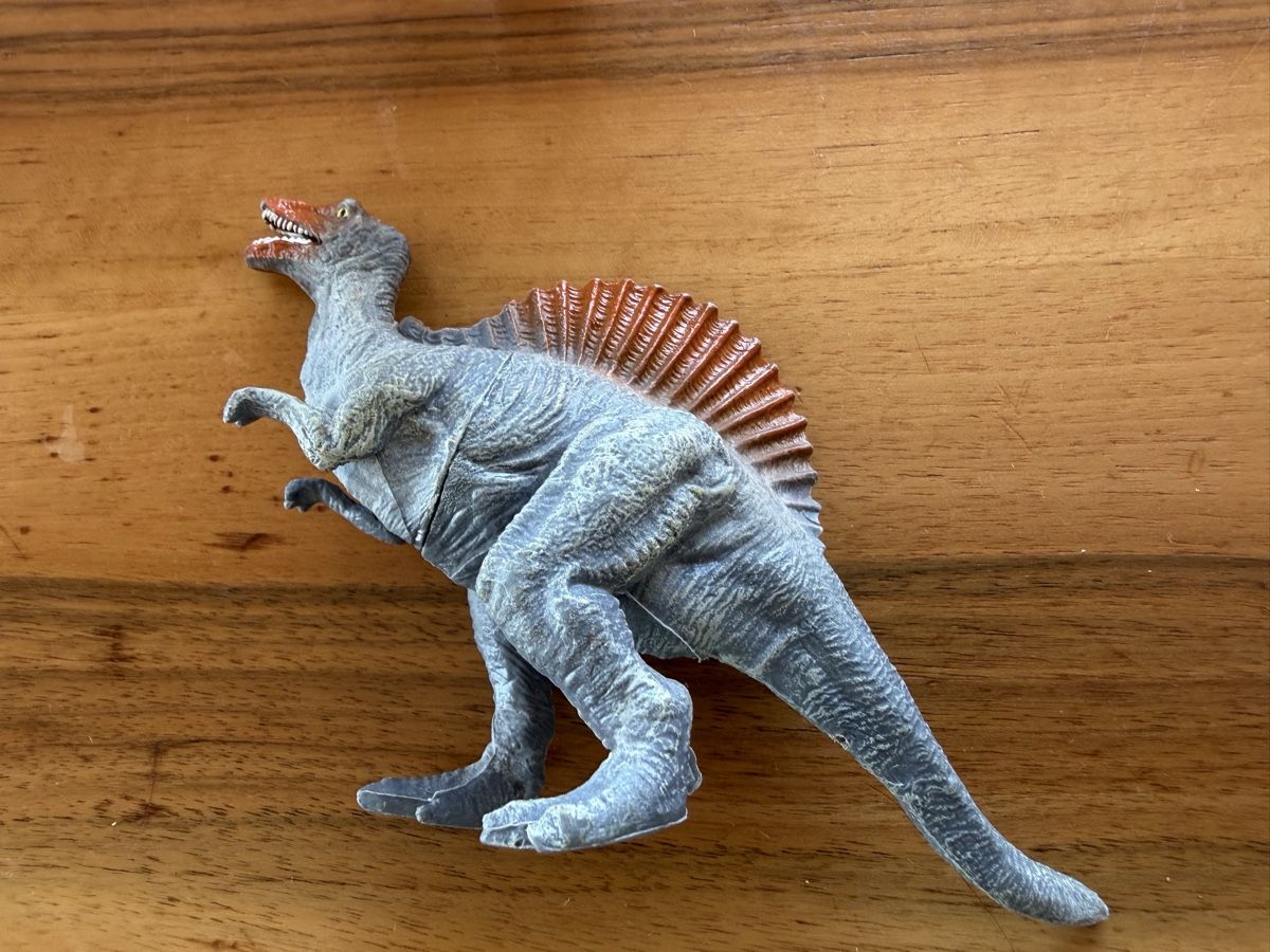 Spielzeuge: Tierfiguren Set Giraffe Elefant Zebra Bär Dino – Gebraucht aus Luzern von La_sfinge 4