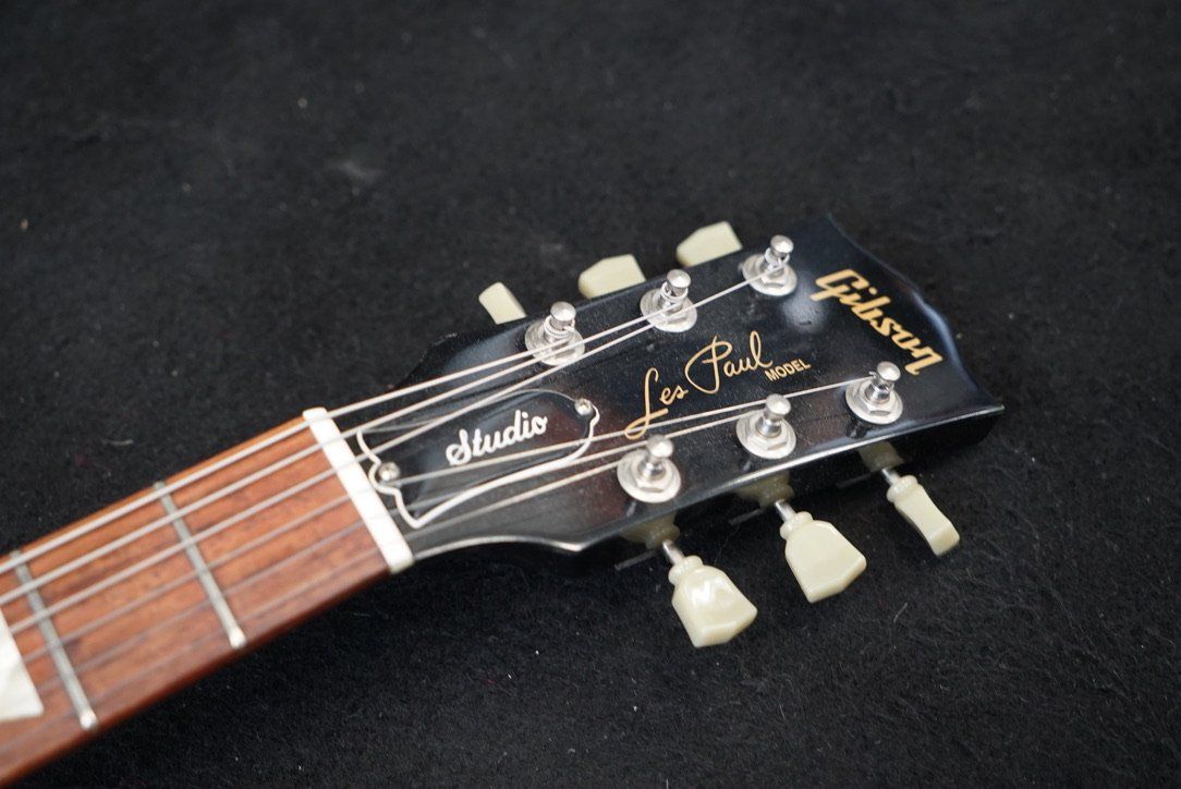 Gibson Strumenti musicali: Gibson Les Paul Studio Ebony 2008 Electric Guitar – Usato da Ortschwaben venduto da Musictrade 4