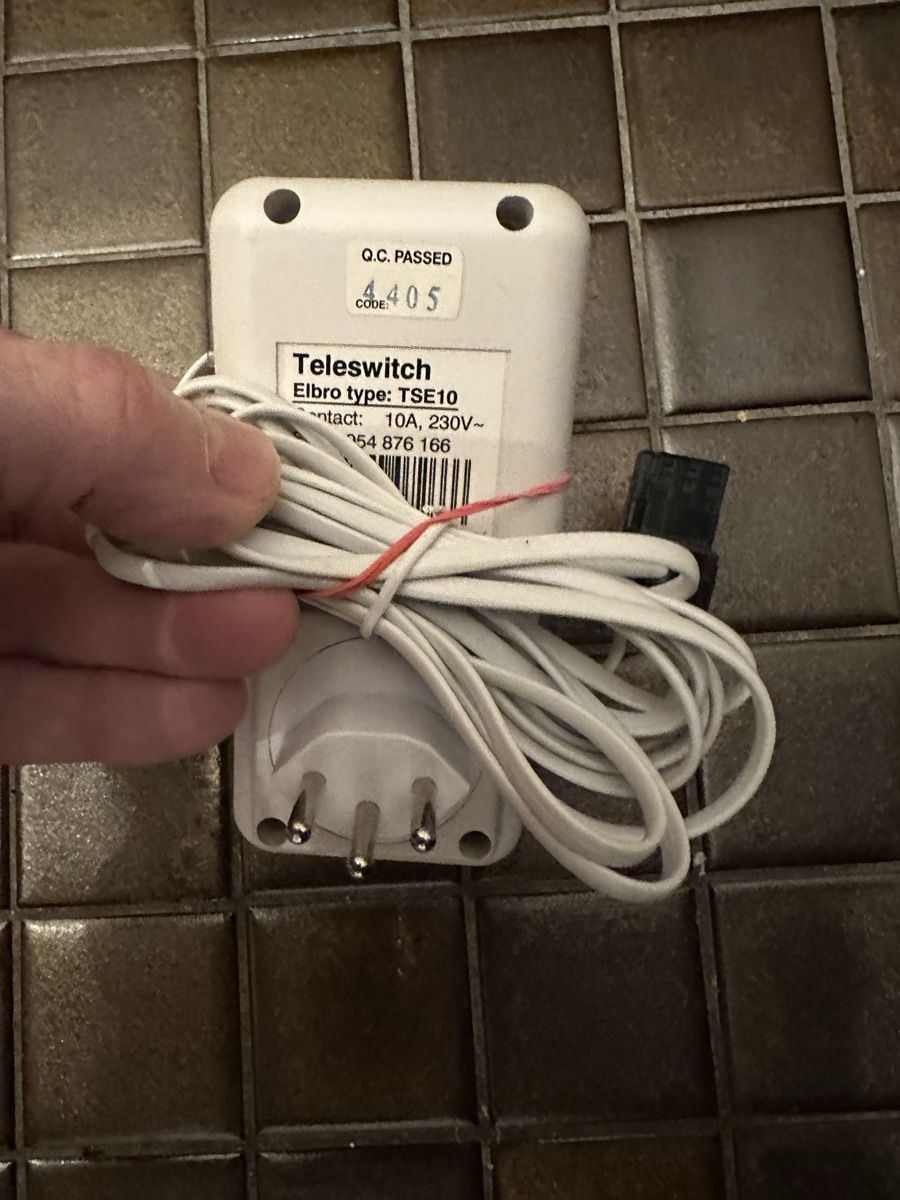 Interrupteurs: Teleswitch – D'occasion à Oberengstringen par Affeier0 1