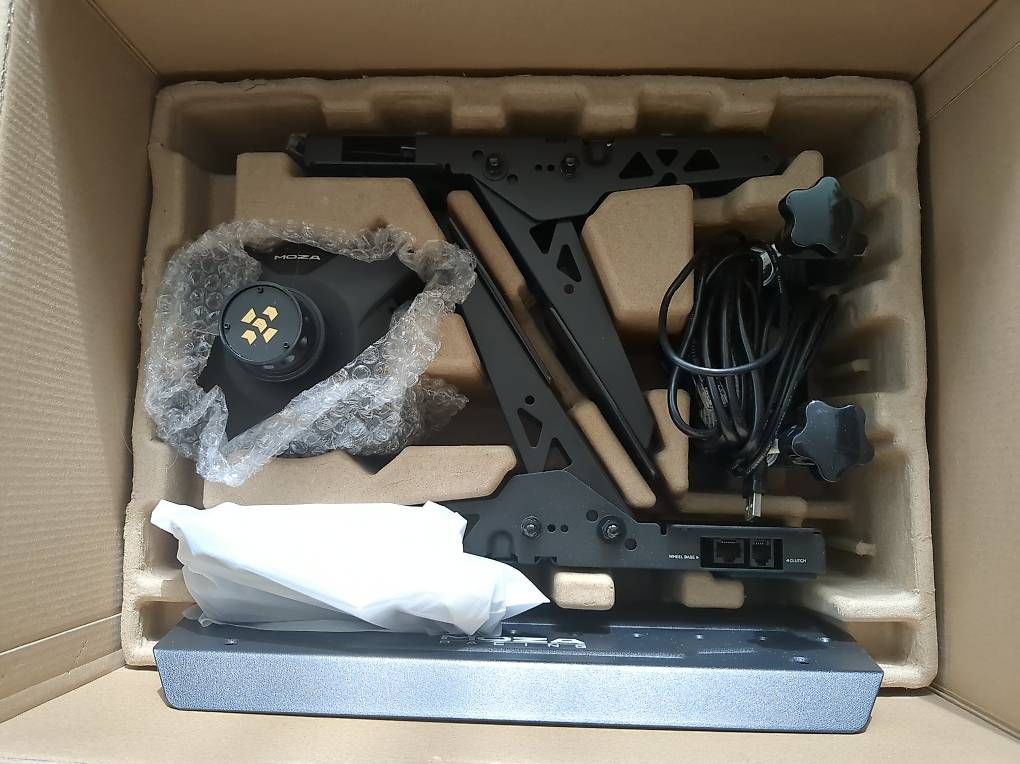 Moza Racing Controller: Moza R3 mit Brake Pedal Mod – Usato da Hochdorf venduto da Andy763 1