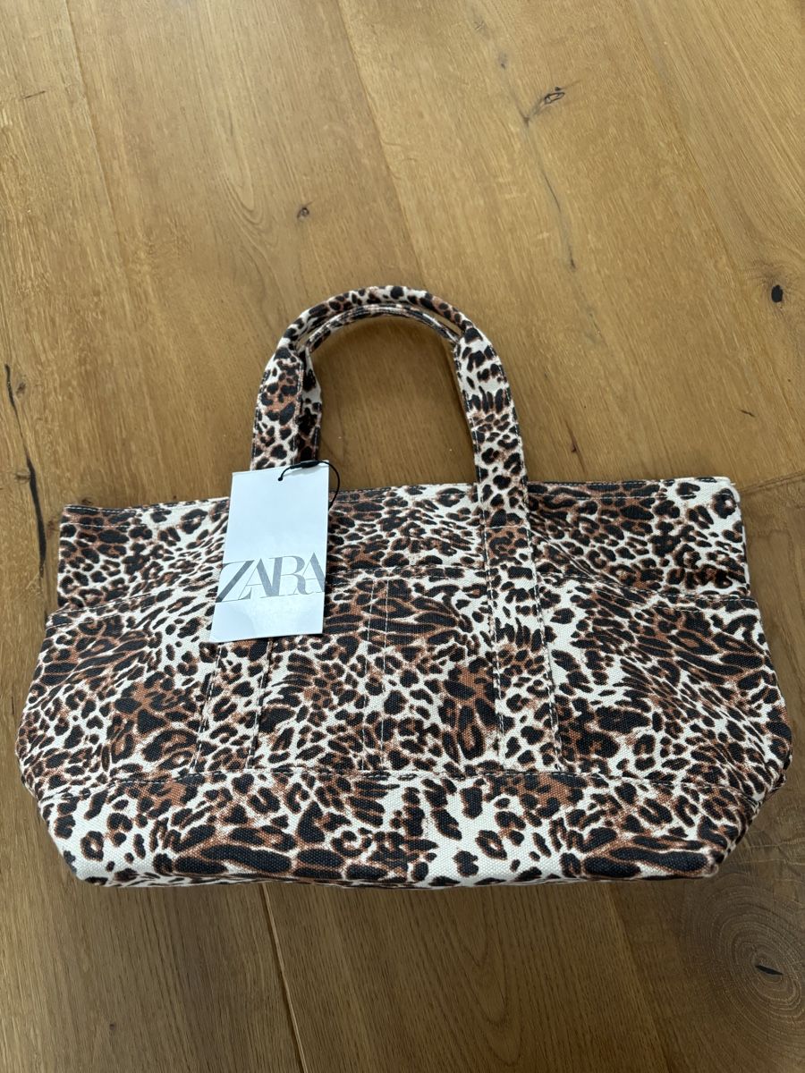 Zara Borse: Zara Leopard Print Tote Bag – Nuovo (secondo la descrizione) da Windisch venduto da bymarikaa