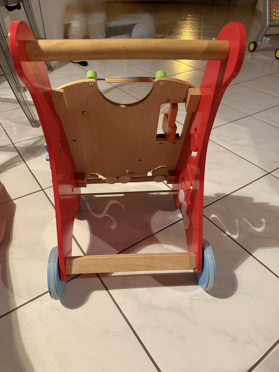 Aides à la marche: Trotteur enfant  – D'occasion à Corseaux par amelice17 1