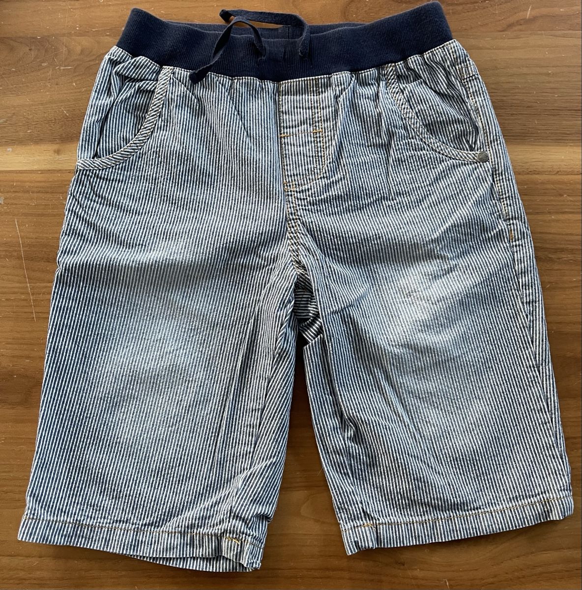Pantaloni: 4 Shorts / 1 Hose / Grösse 140 – Usato da Oberentfelden venduto da Barbabella21 2