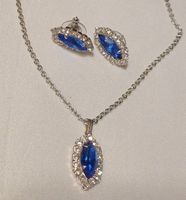 Parure collier et boucles d'oreilles bleues, élégant!