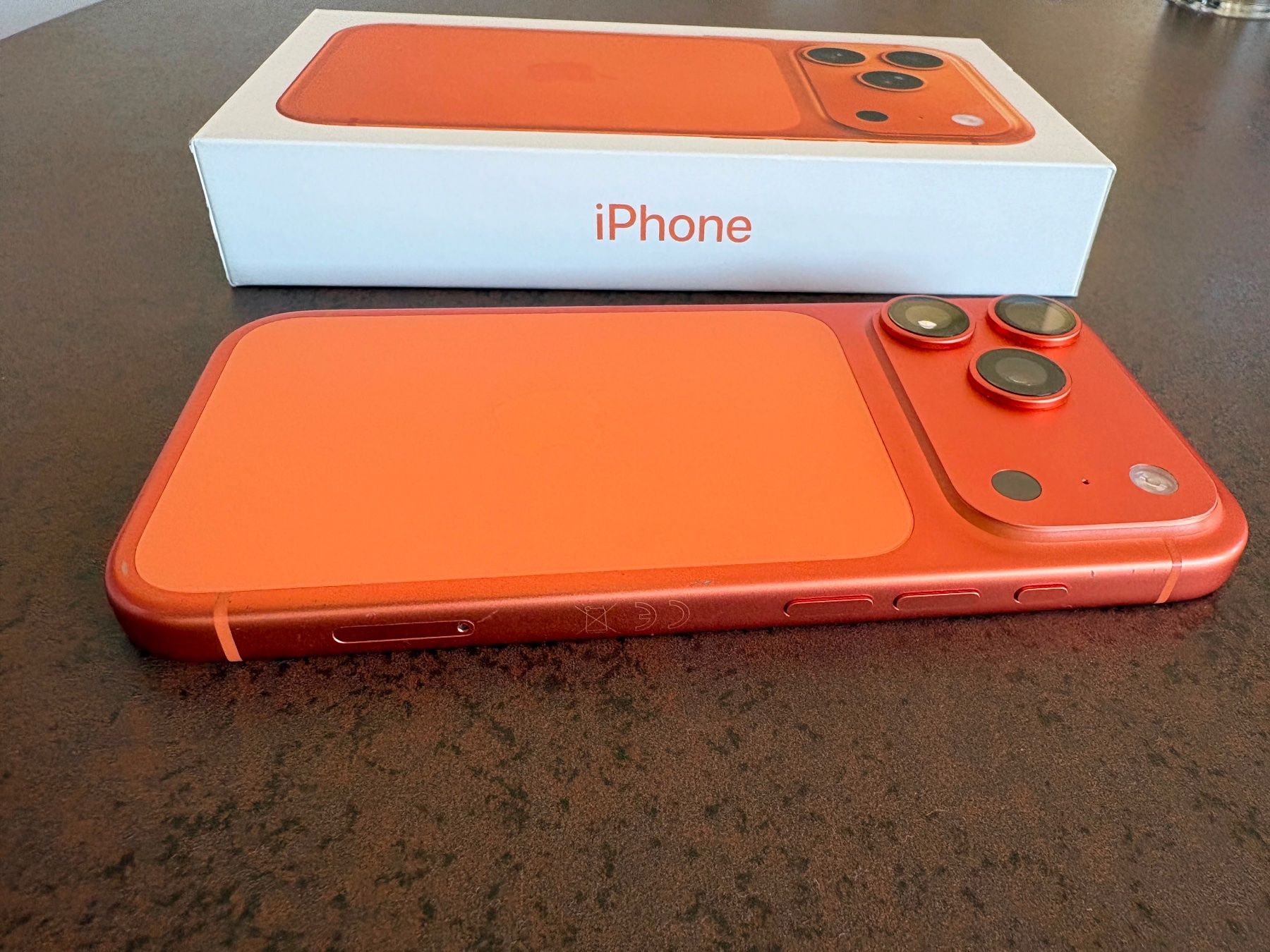 Apple Telefoni cellulari / Smartphones: Apple iPhone 17 Pro - Cosmic Orange 256GB – Usato da Spreitenbach venduto da Alby_ 4