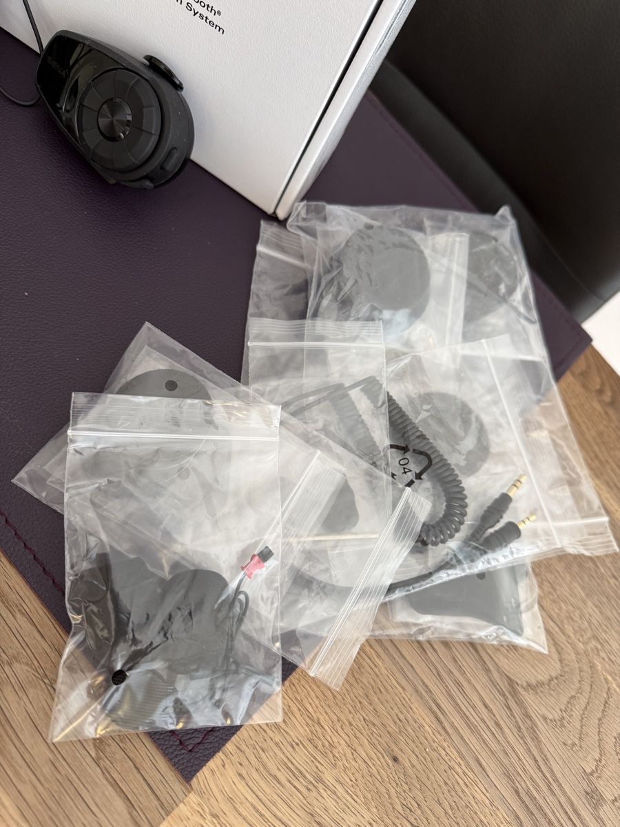 Sena Kopfhörer: SENA 10S Motorcycle Bluetooth Communication System – Gebraucht aus Obergösgen von hot-berry 2