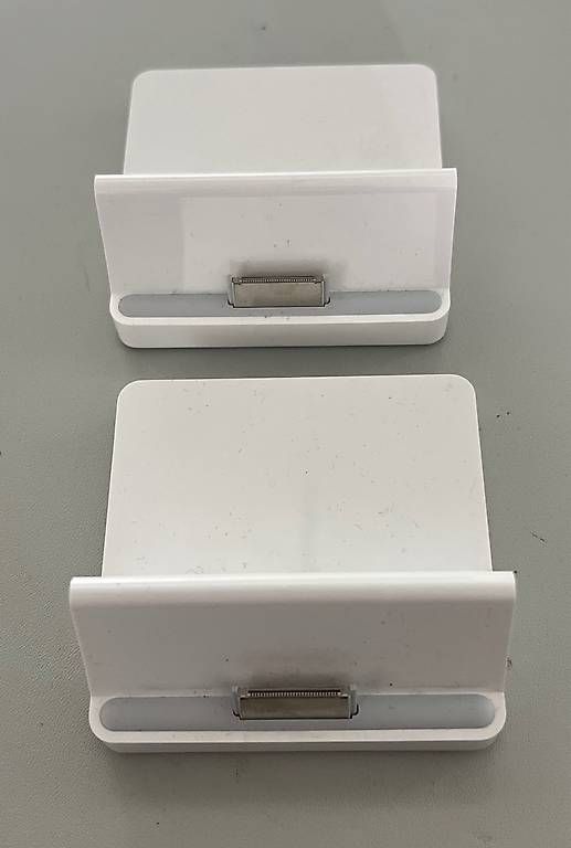 Caricabatterie: Apple I-Pad charging dock – Usato da Gunzwil venduto da mku_pv6y