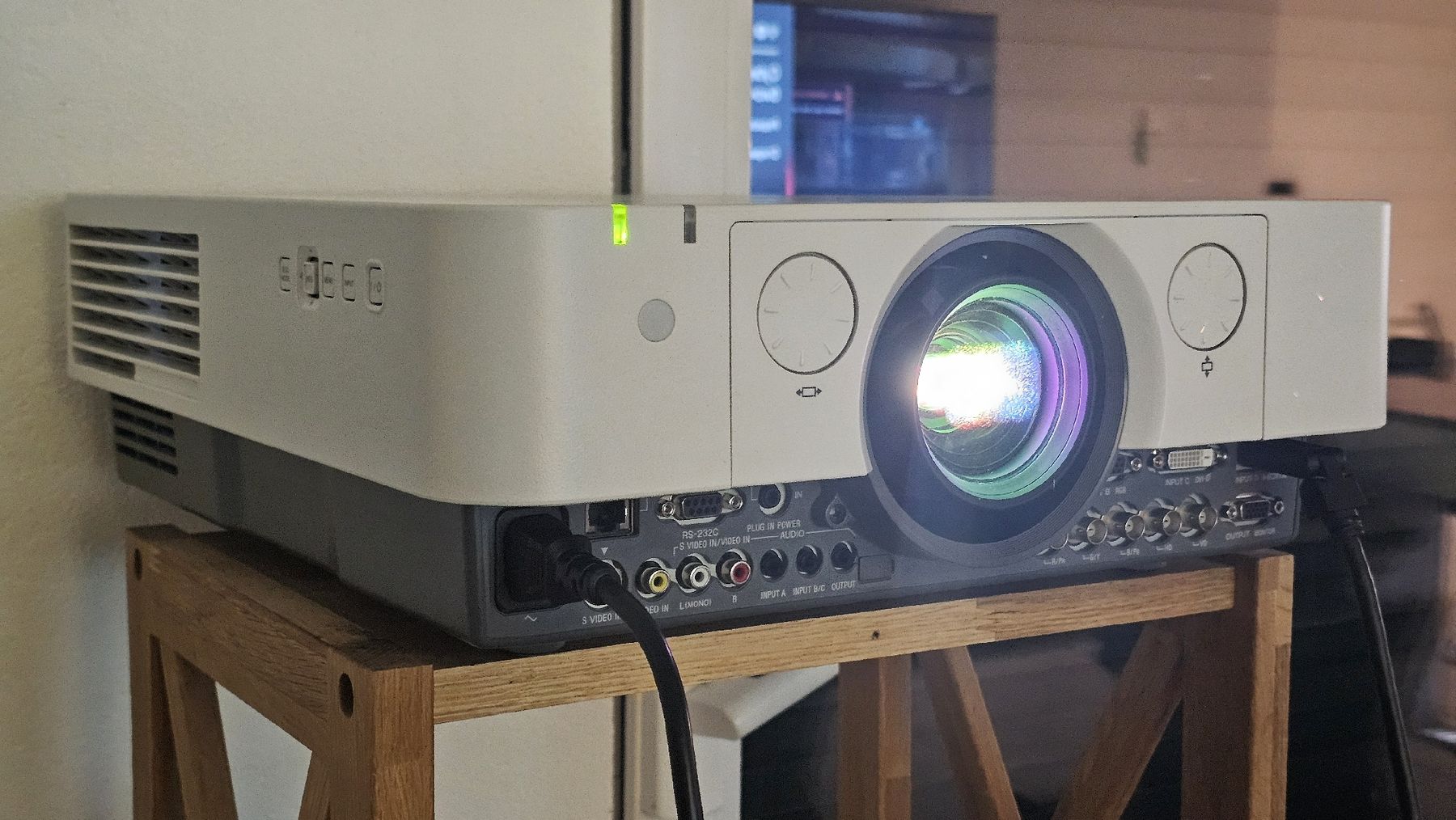 Sony Proiettori: Beamer Sony VPL-FH30 – Usato da Aproz (Nendaz) venduto da Svet_f 2