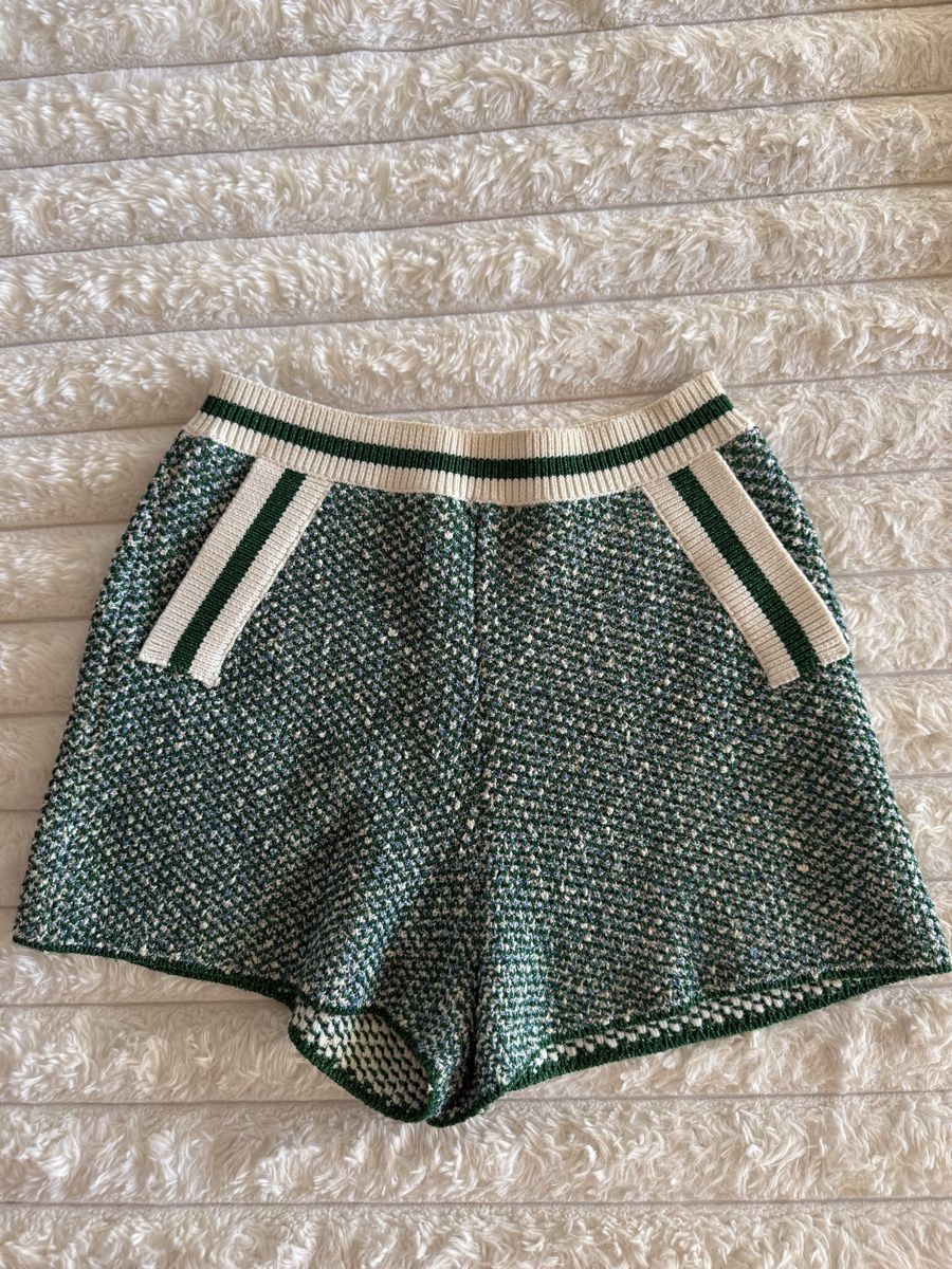 Maje Pantalons: Maje Shorts  – D'occasion à Lachen SZ par mima41