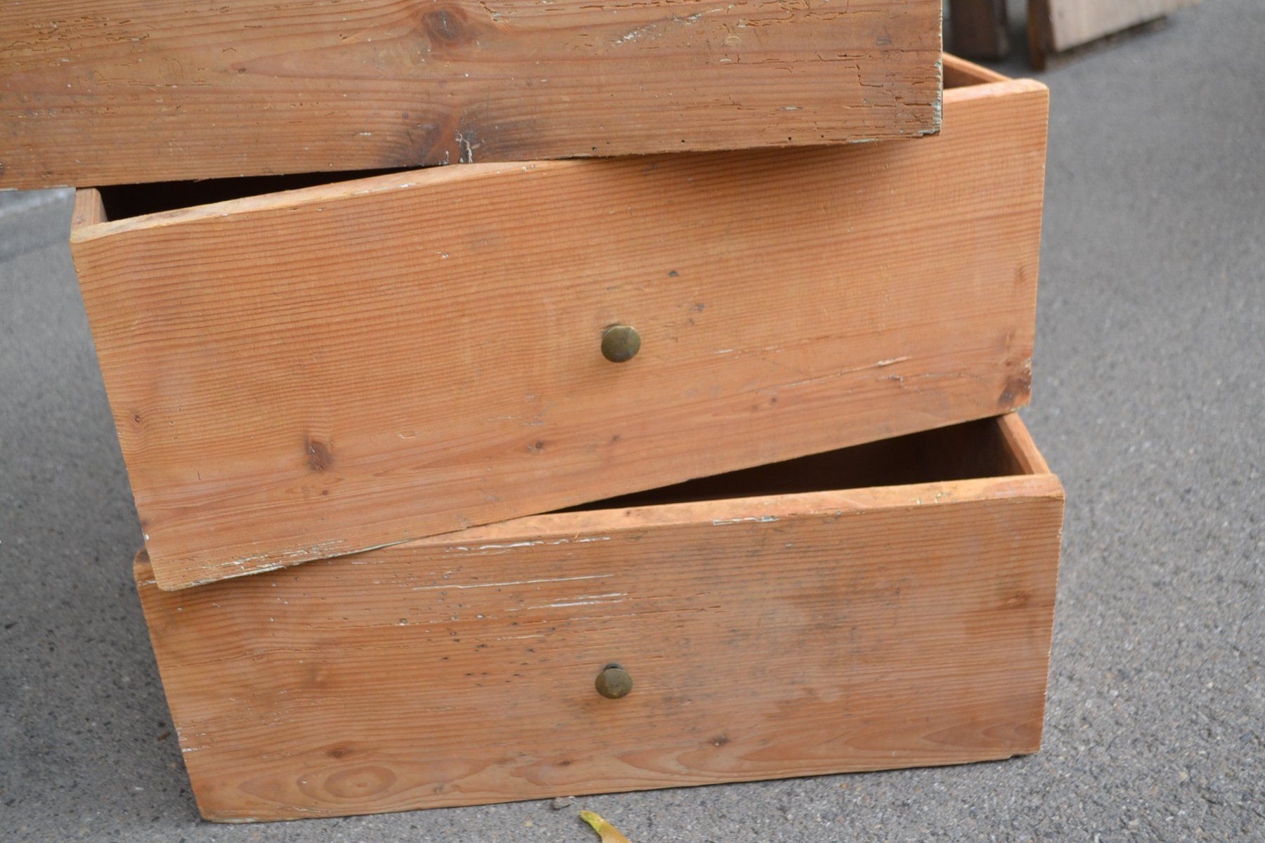 Cassettiere: 3 gleiche Schubladen Tannenschubladen – Usato da Wil SG venduto da Athi 5