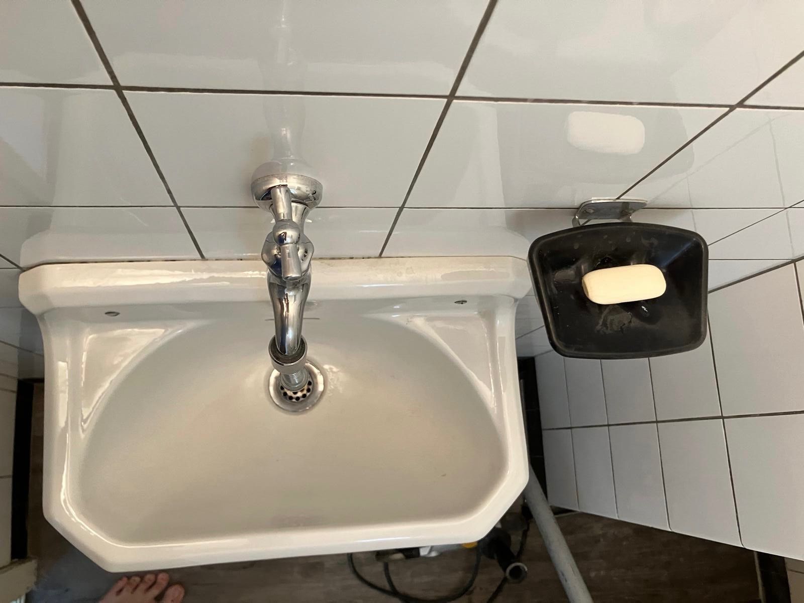 Laufen Lavabi & lavandini: Antikes Lavabo – Usato da Safenwil venduto da Aigle-VD 1