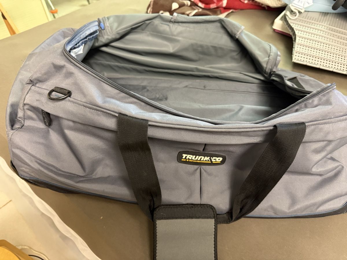 Valises de voyage: Sac à roulettes Trunk & Co by Samsonite – D'occasion à Chambrelien par urb_ngr5