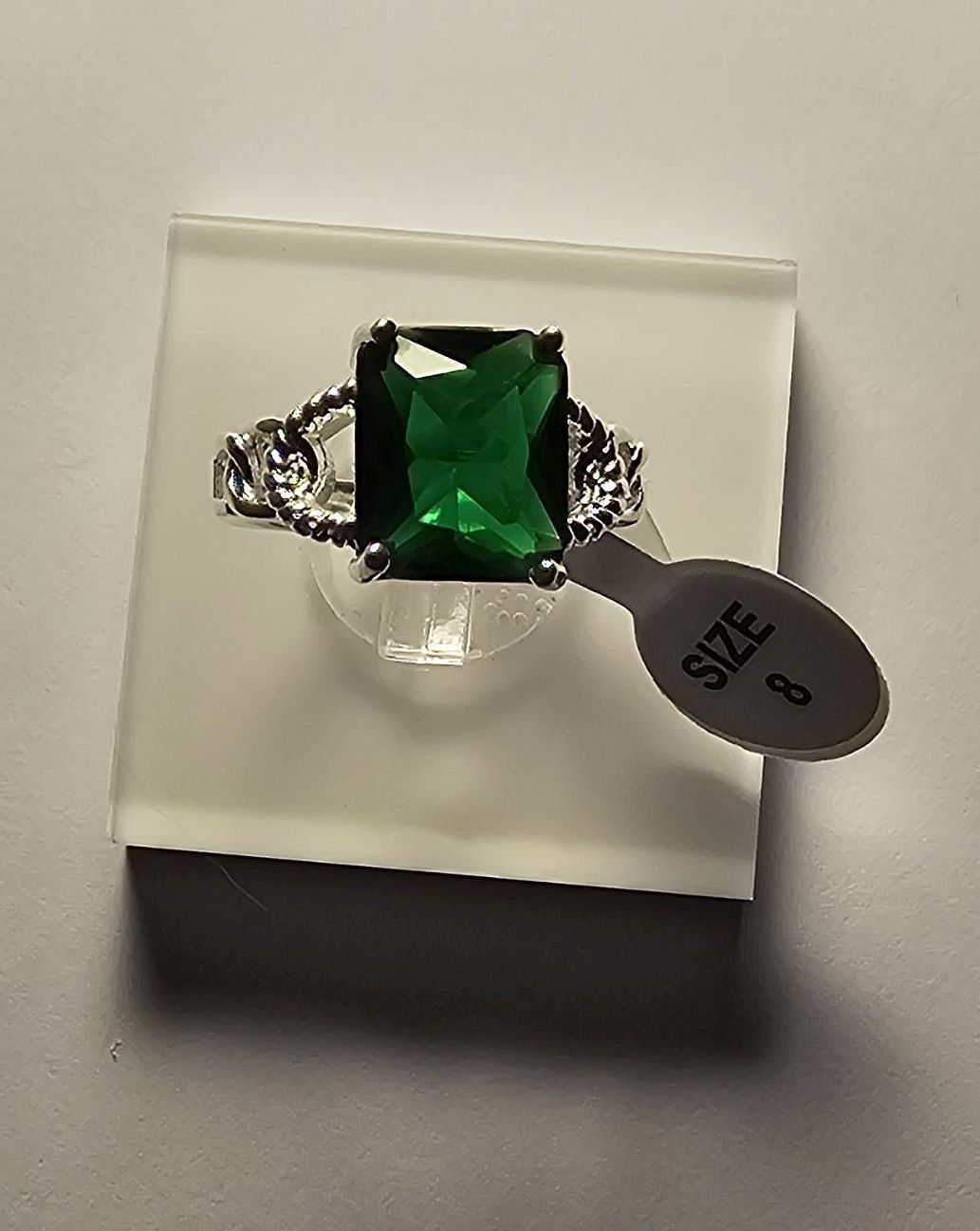 Anelli: Eleganter Ring mit grünem Zirkonia, 925 versilbert Gr. 8 – Nuovo (secondo la descrizione) da Grenchen venduto da maretop 3