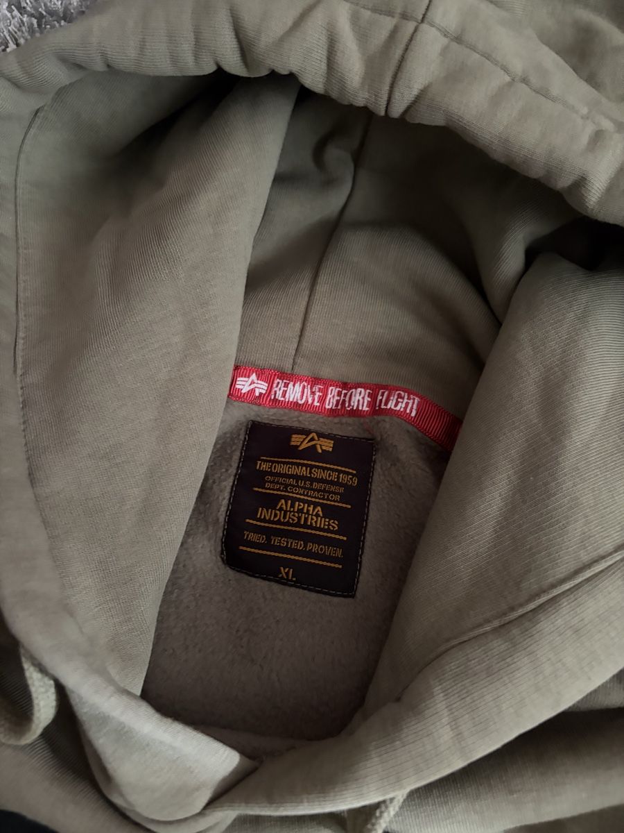 Alpha Industries Maglioni & Felpe: Olive green Alpha Industries hoodie – Usato da Brislach venduto da edu_t6pq 3