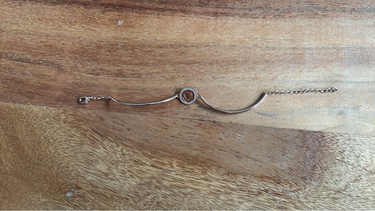 Bracciali & Braccialetti: Armband rosefarben mit Herz – Usato da Oberweningen venduto da Zabrina