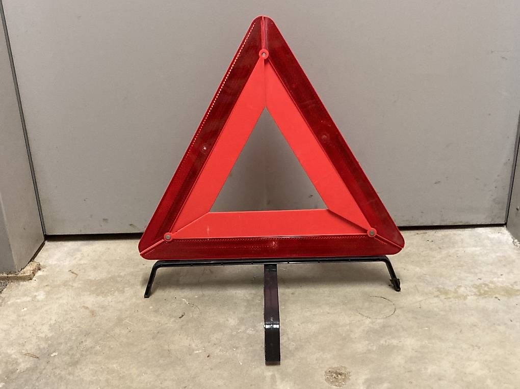 Alle Werkzeuge: Triangle de Signalisation – Gebraucht aus Lausanne von kiom28 3