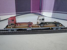 Hag HO. Wagon plat CFF avec transport 2 cabines de camions