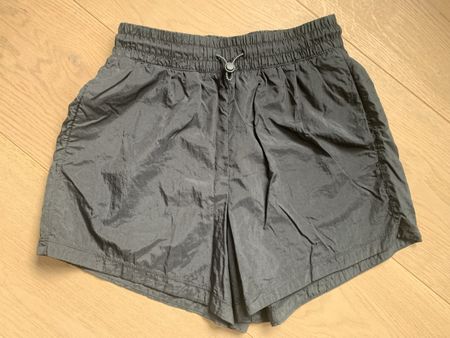 H&M Sporthose / Trainingshose / Shorts schwarz Gr. XS