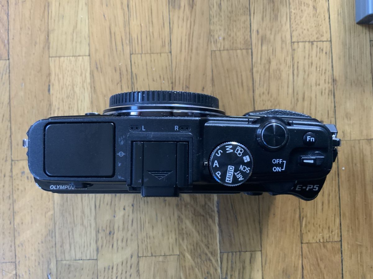 Olympus Fotocamera: OLYMPUS PEN E-P5 BLACK NEAR MINT CAMERA + ACCESSORIES – Nuovo (secondo la descrizione) da Genève venduto da SwissGeneva 4