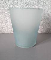 Blumentopf aus Milchglas, 15.3cm hoch, Durchmesser 13cm