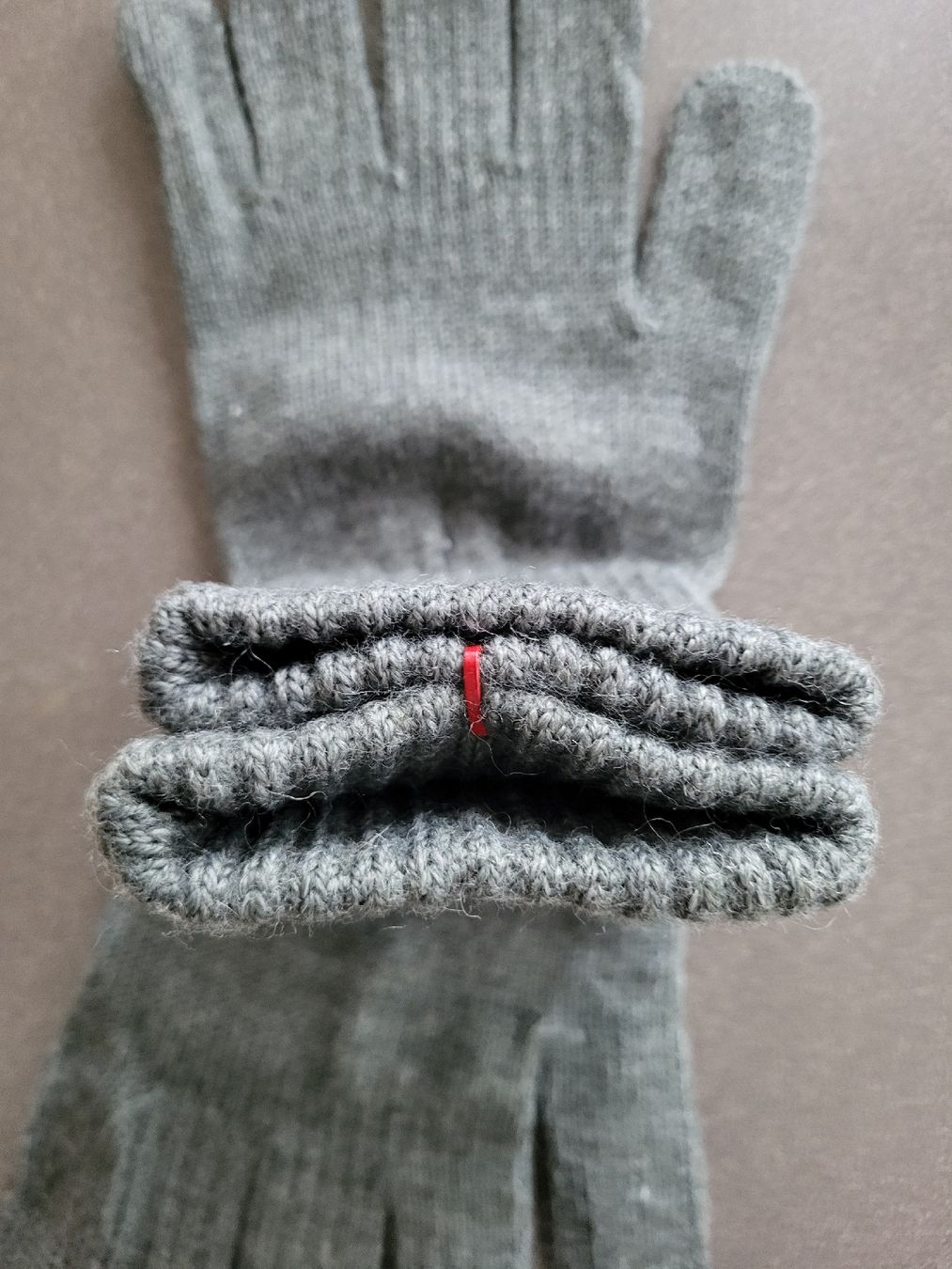 Schweizer Armee Handschuhe & Handstulpen: Schweizer Armee Wollhandschuhe (1 Paar) – Neu und originalverpackt aus Wald ZH von HerrDerDinger 1