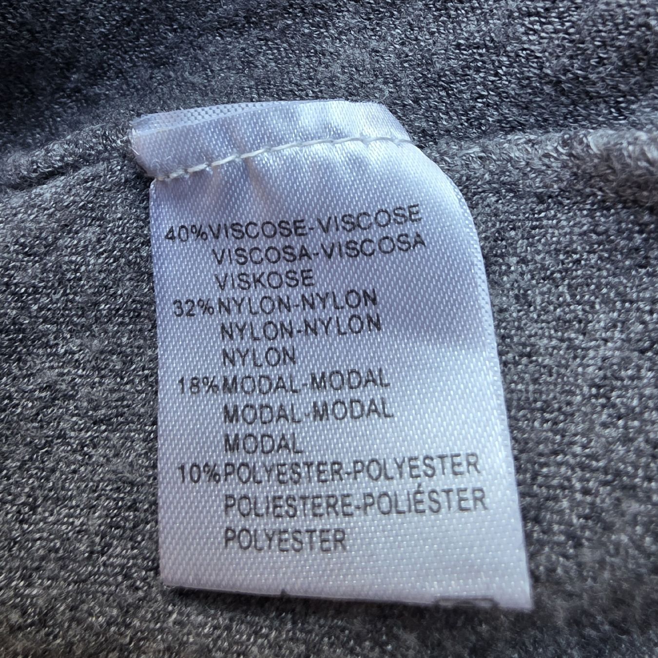 Altro in Moda donna: Wunderschöne Poncho mit Strass Details – Nuovo (secondo la descrizione) da Rheinsulz venduto da Gilea 6