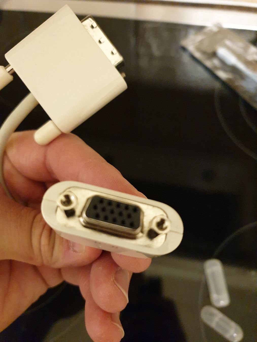 Apple Unità & Adattatore: Apple DVI zu VGA Adapterkabel 35 – Usato da Ittigen venduto da Ziok187 1