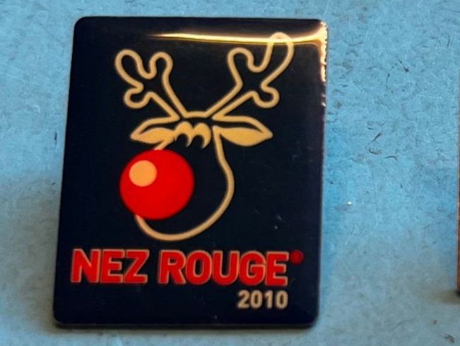 Placchette & Badge: Pin NEZ ROUGE 2010 Luzern Luzerner – Usato da Obernau venduto da Wgnom