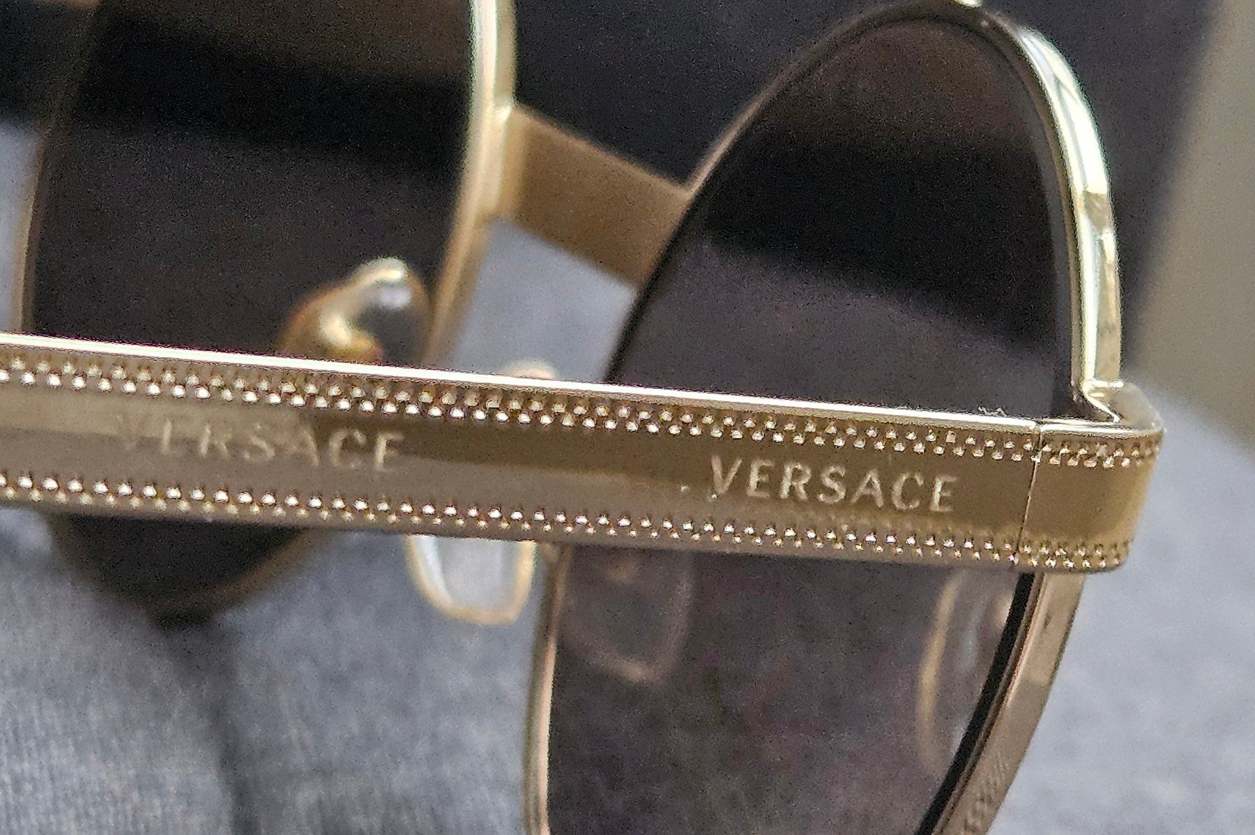 Versace Occhiali & Lenti: Lunettes Versace 2210 1252/V3 Gold – Usato da Biel/Bienne venduto da ypsillon 4