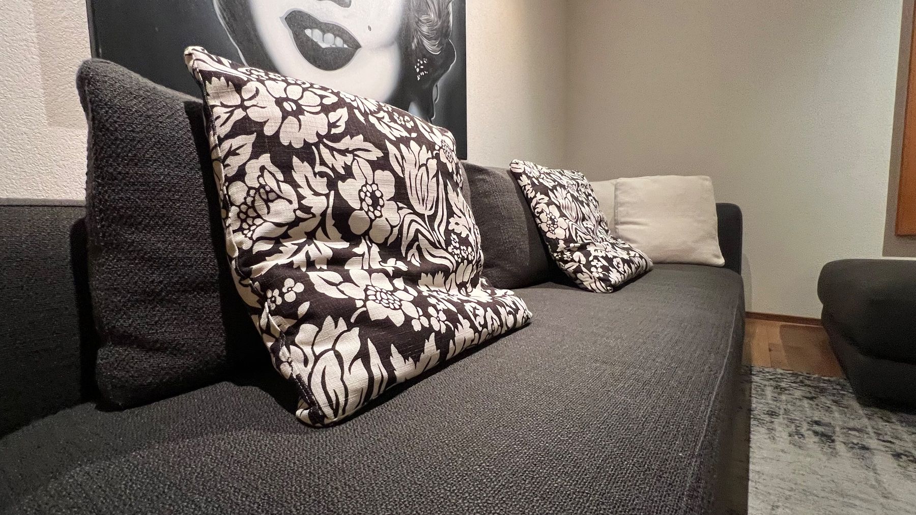 Divani: Big Sofa FLOYD mit Hocker von ALBERTA – Usato da Wangen SZ venduto da mha_j9rz 5