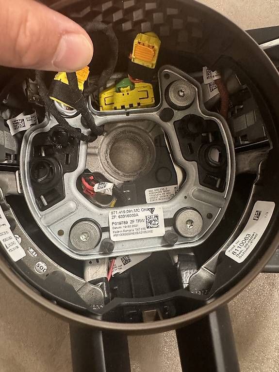 Alle Autoersatzteile: Porsche Lenkrad – Gebraucht aus Rüschlikon von megli8803 2