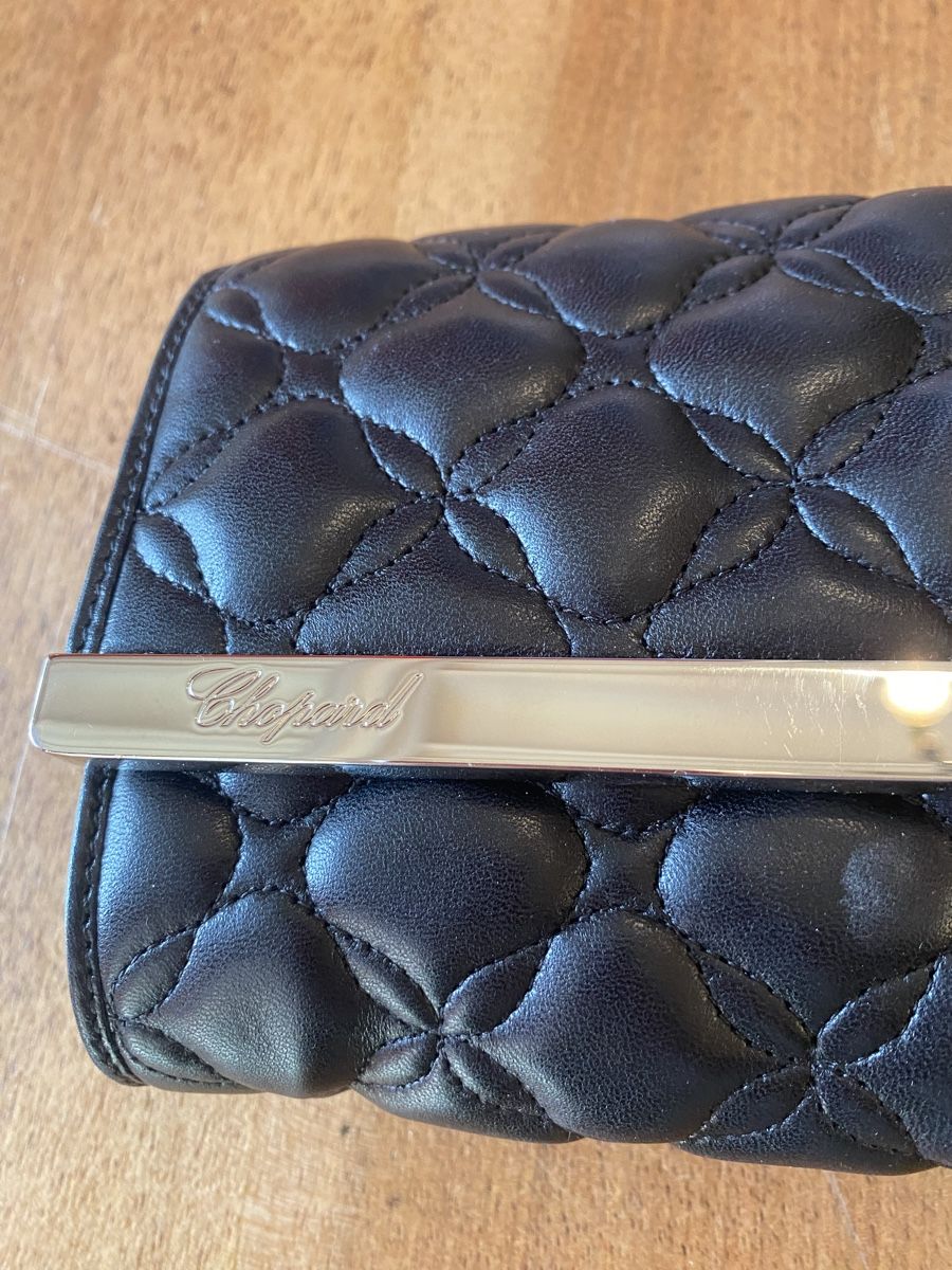 Chopard Borse da donna: Pochette Chopard en cuir matelassé noir – Usato da chez-le-bart venduto da Alec01 1
