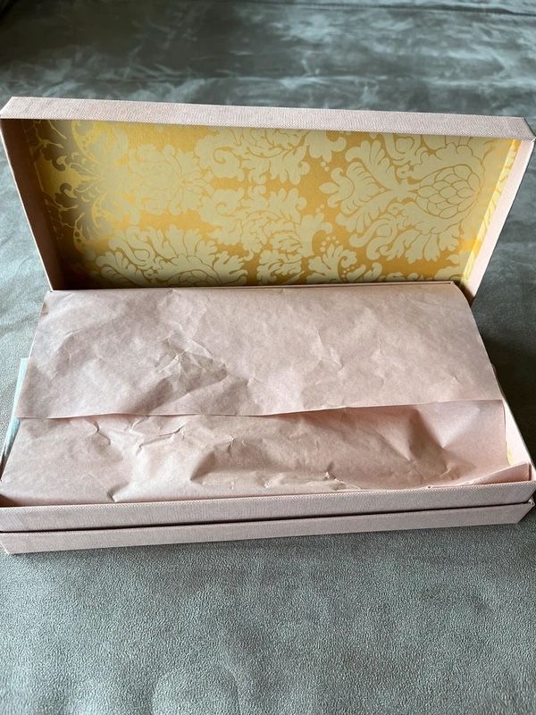 Miu Miu Sacs femmes: Miu Miu Clutch Neu – Neuf avec emballage d'origine à Allschwil par ale_99l7 1