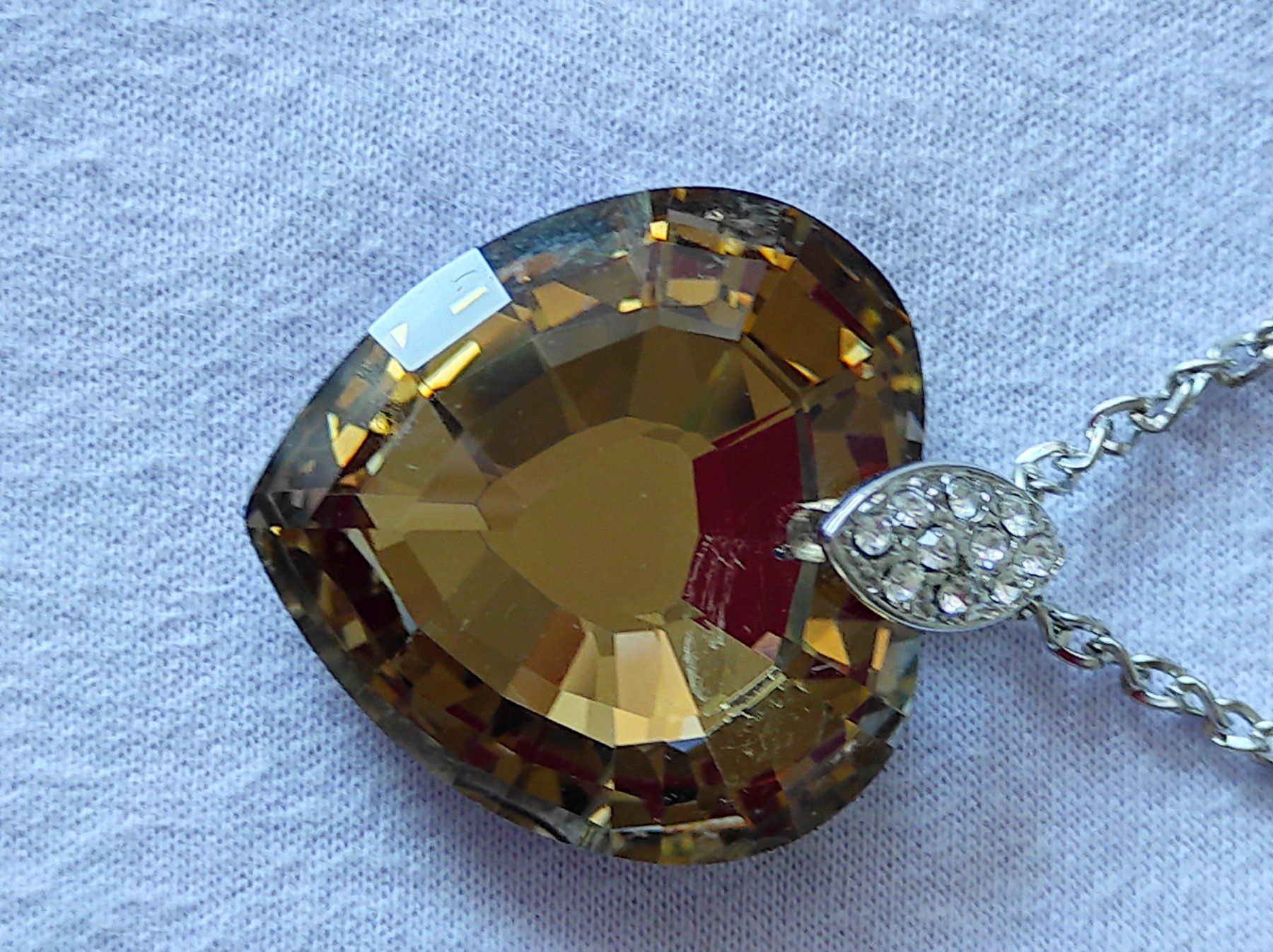 Catenine: Collier avec cristal – Nuovo e nell'imballaggio originale da Renens VD venduto da cla_7zv5 2