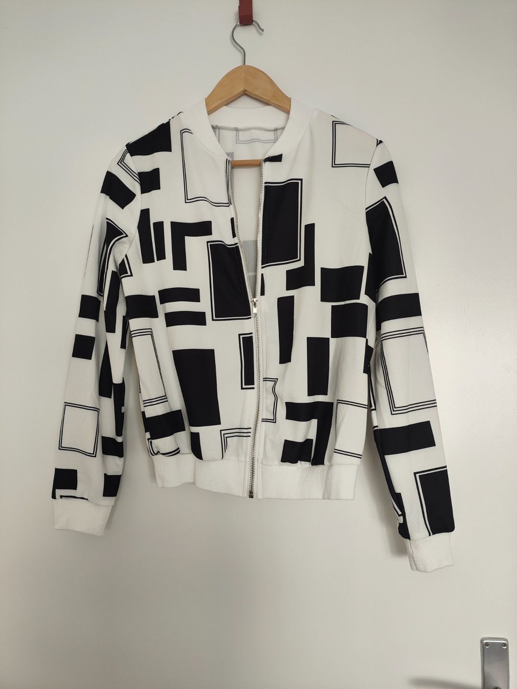 Giacche: Neu leichte Jacke schwarz weiß 36 – Nuovo (secondo la descrizione) da Neuhausen venduto da JessIst 3