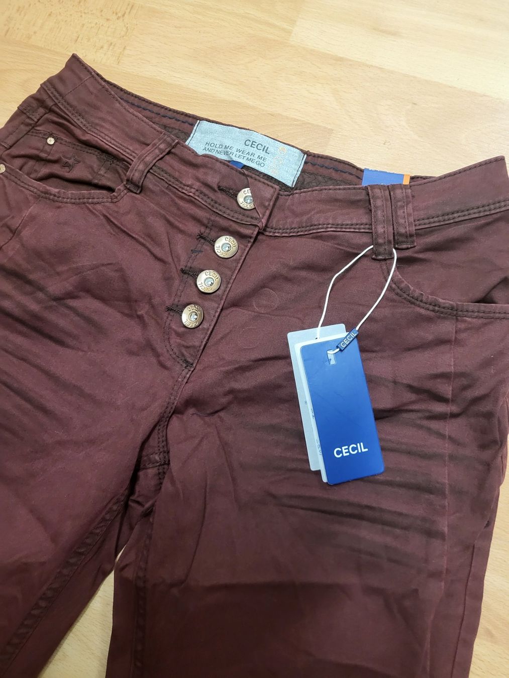 Cecil Hosen: CECIL Hose,Neu,W29/L32(Gr.38/40)Bordeauxrot 9.90 statt 89.90 – Neu und originalverpackt aus Avenches von FashionFactoryOutlet 1