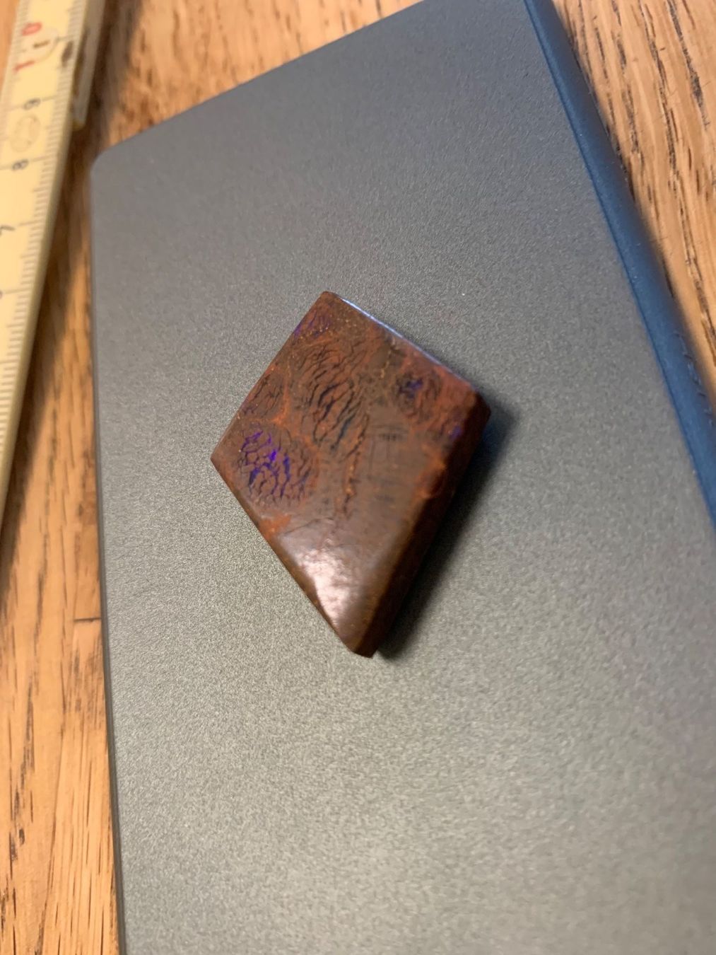 Pietre preziose: Geschliffener Boulder Opal – Usato da Flawil venduto da Naphtali