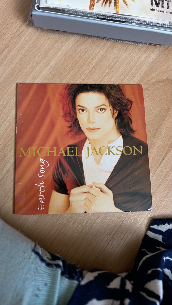 CDs: Michael Jackson Earth Song CD – Gebraucht aus Herbetswil von rotekatze84