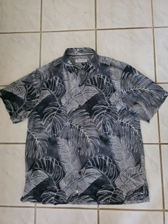 Tommy Bahama Hemd Grösse L kurzarm dunkel gemustert