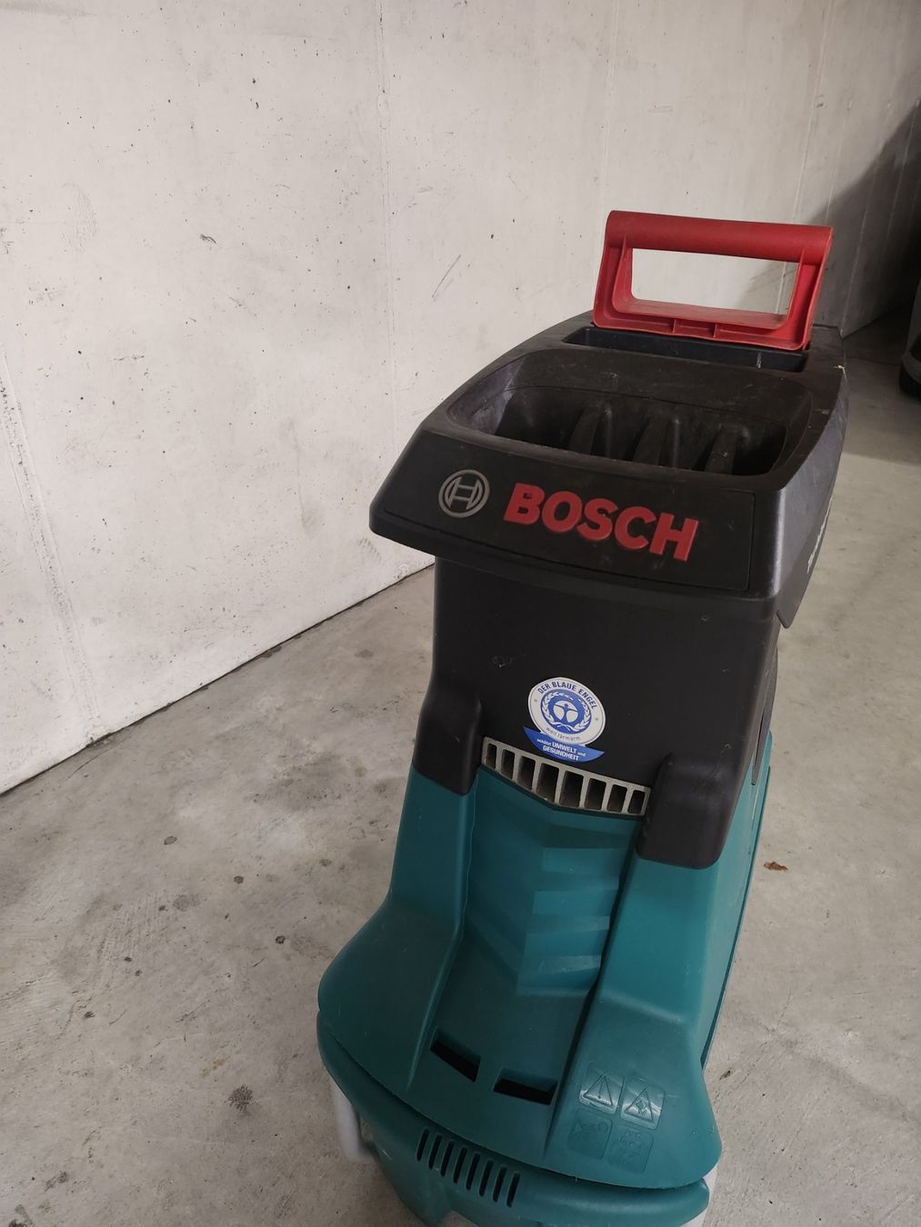 Bosch Häcksler: Elektro Häcksler von Bosch gebraucht – Gebraucht aus Othmarsingen von pao_2xld 1