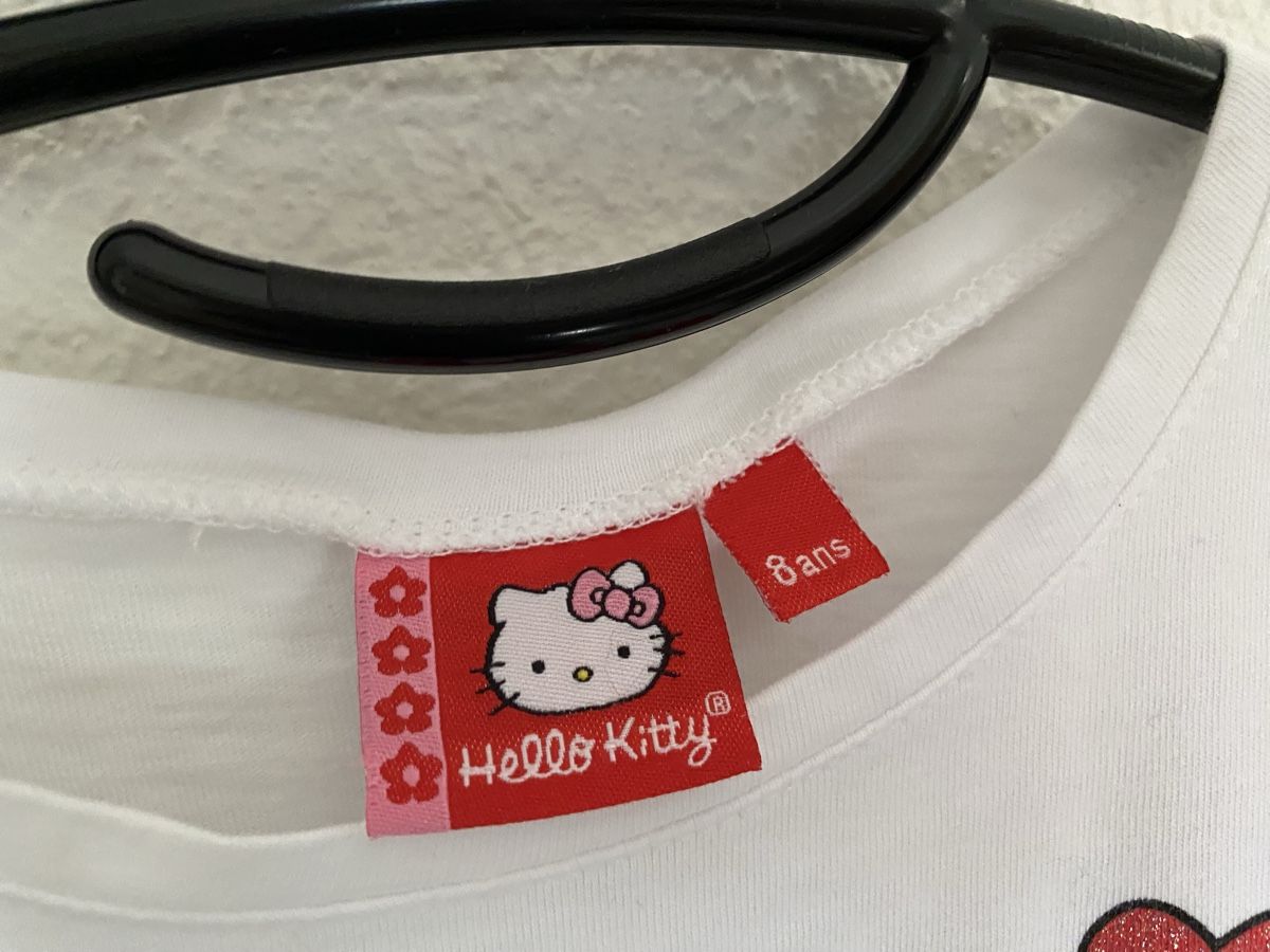 Hello Kitty Lotti & Set di vestiti: T-shirts Hello Kitty Cinnamoroll taille 8 ans – Usato da Lignières venduto da The_assistant 2