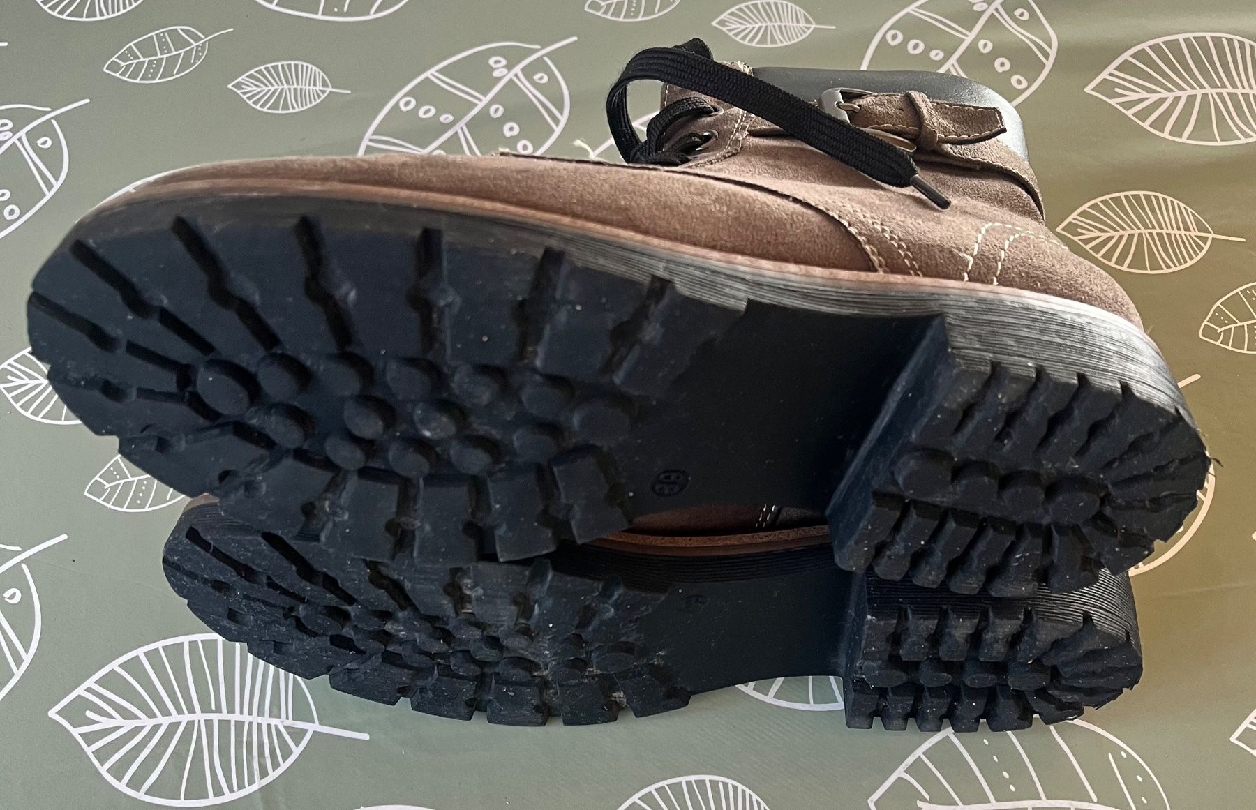 Damenschuhe: Braune Damenstiefeletten im robusten Stil, Gr.39 – Gebraucht aus Uffikon von san123day 6