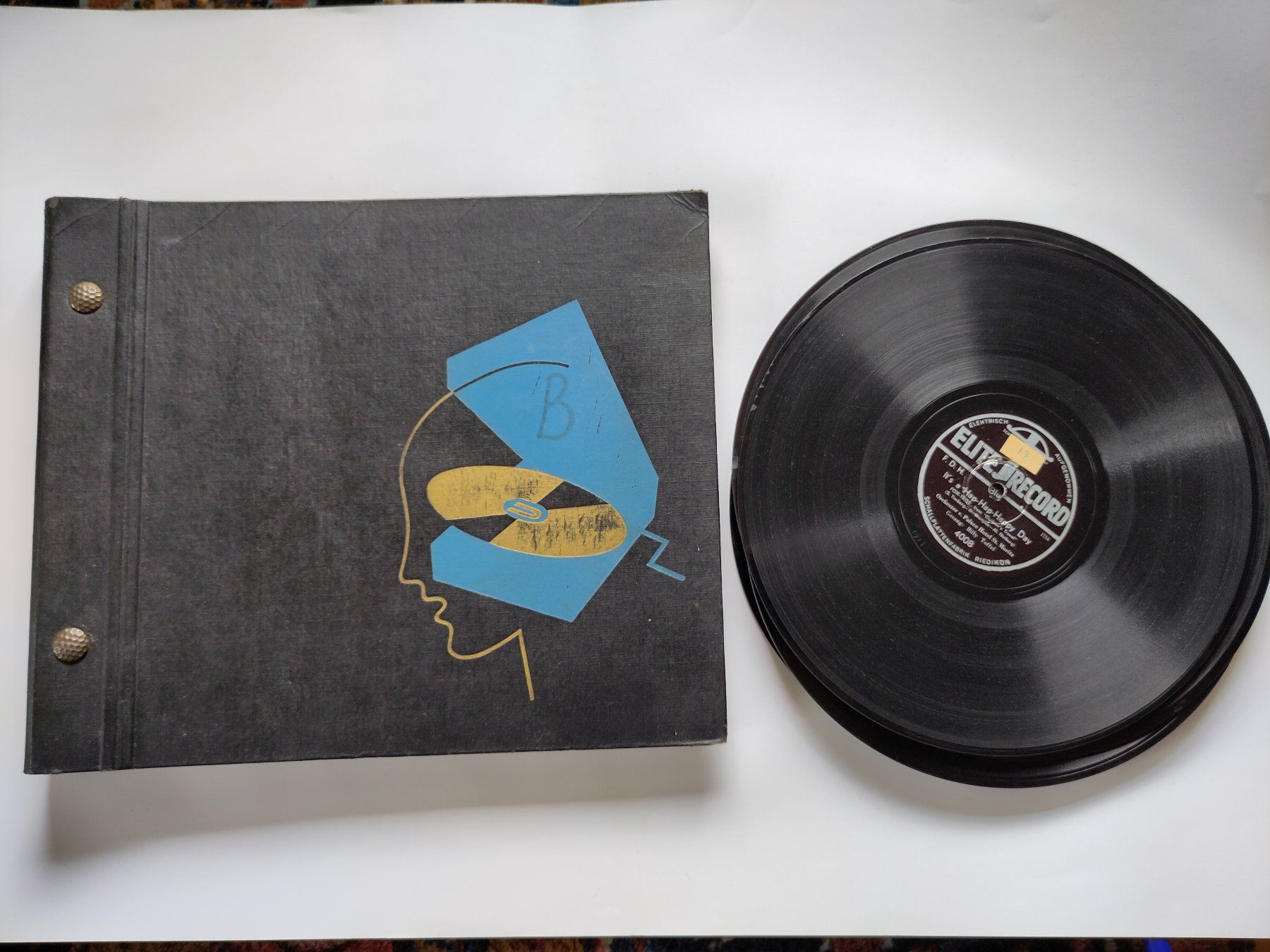 Dischi in vinile: 12 x Swing-Schellacks, Teddy Stauffer, Count Basie in Album – Usato da Schaffhausen venduto da RolfMeister