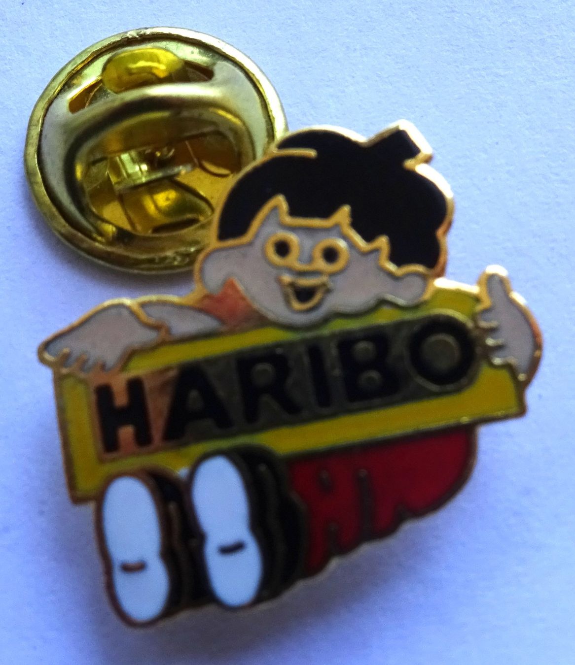 Placchette & Badge: Pin HARIBOR Junge  Gummibär – Usato da Utzenstorf venduto da BUtter81