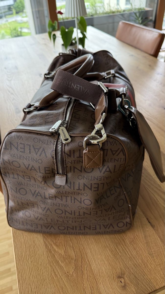 Valentino Borse: Valentino Tasche JORAH Weekender braun – Nuovo (secondo la descrizione) da Kriens venduto da nao_wl7q 3