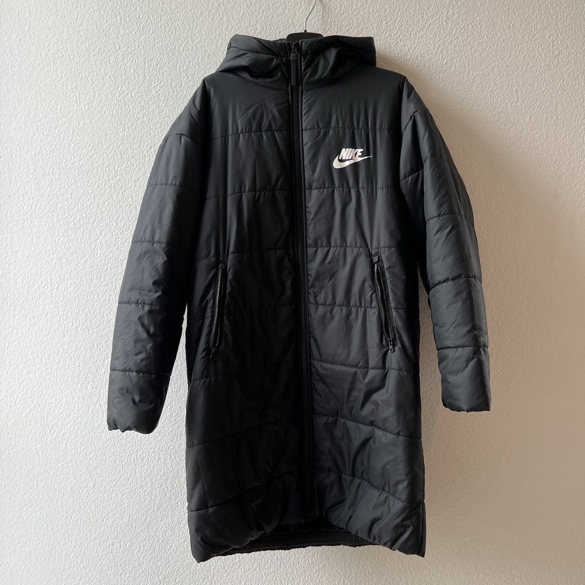 Cappotti: Nike Wintermantel – Usato da Arlesheim venduto da Charlotte.grm