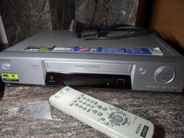 VHS  Recorder  Sony  SLV - SE 710