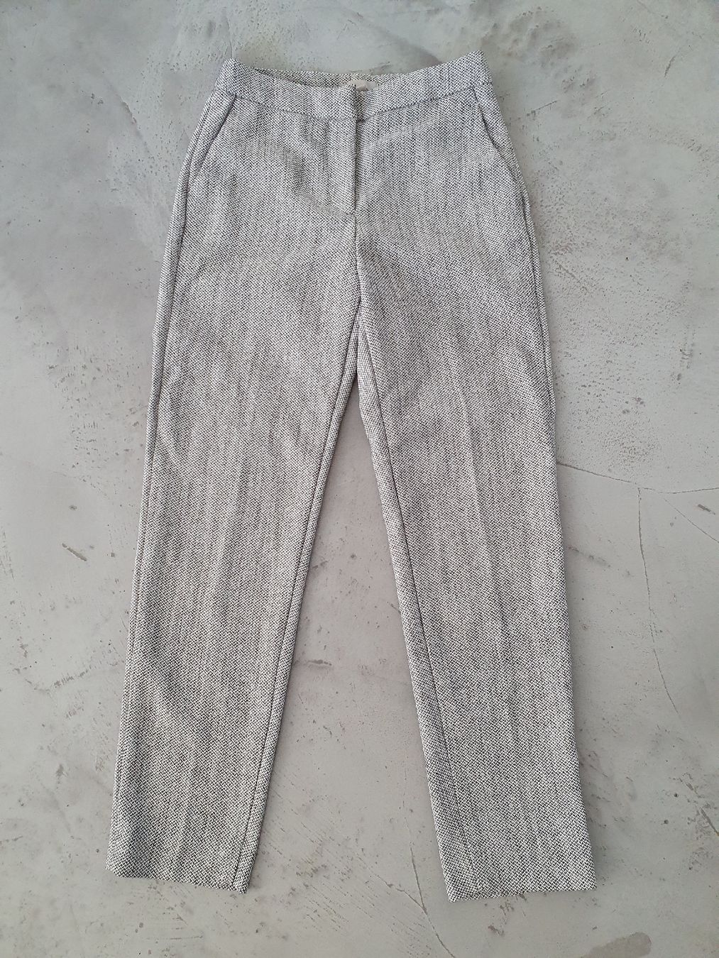 H&M Pantaloni: Stoffhose, 34 – Usato da Steinach venduto da Xamax18