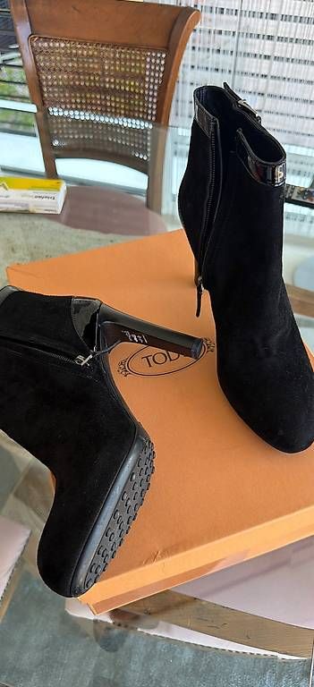 Scarpe da donna: Tod's  Stivaletti  – Nuovo e nell'imballaggio originale da Paradiso venduto da ann_wn8j 2